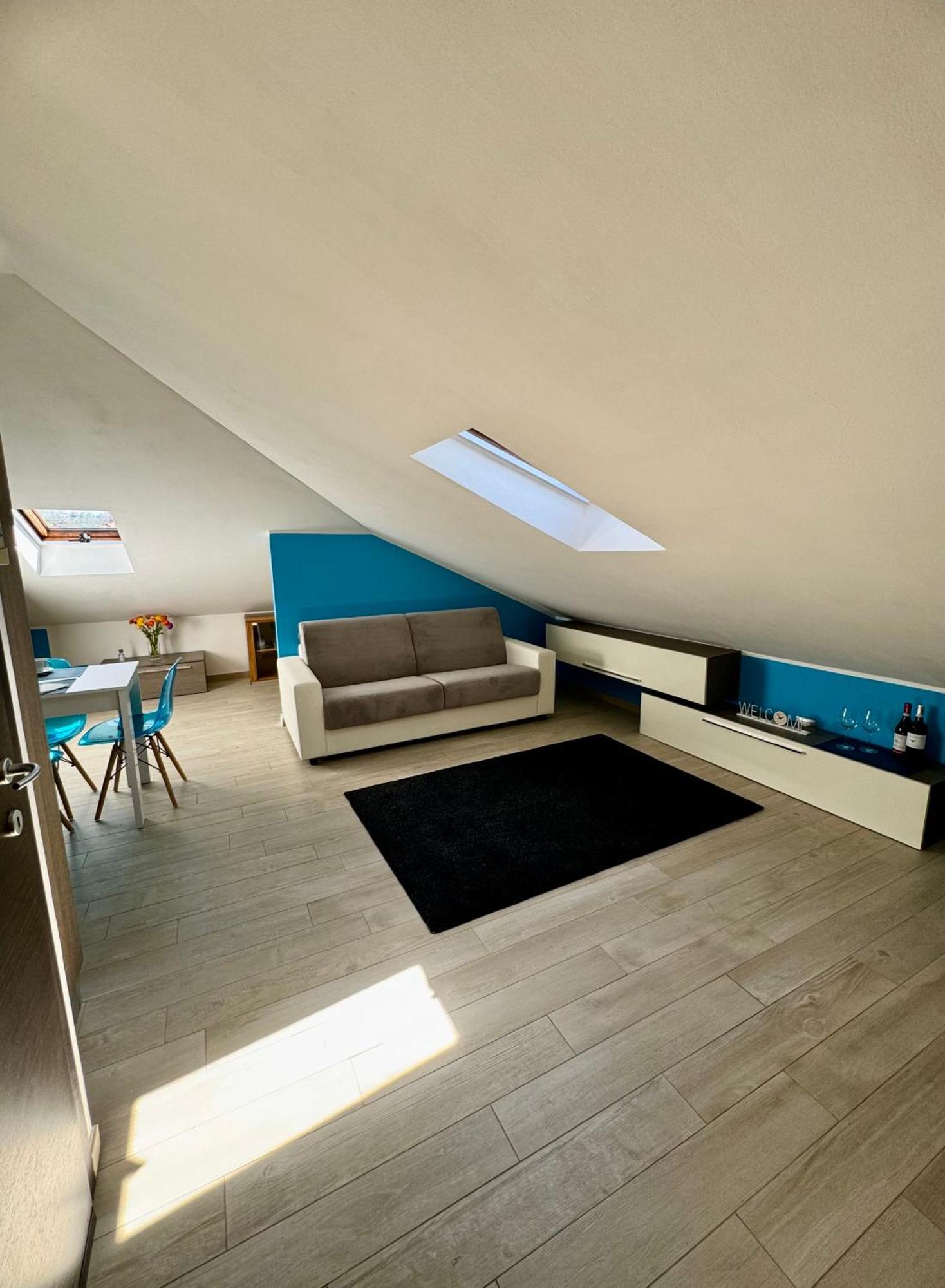 Sky Loft Appartement Alba  Buitenkant foto