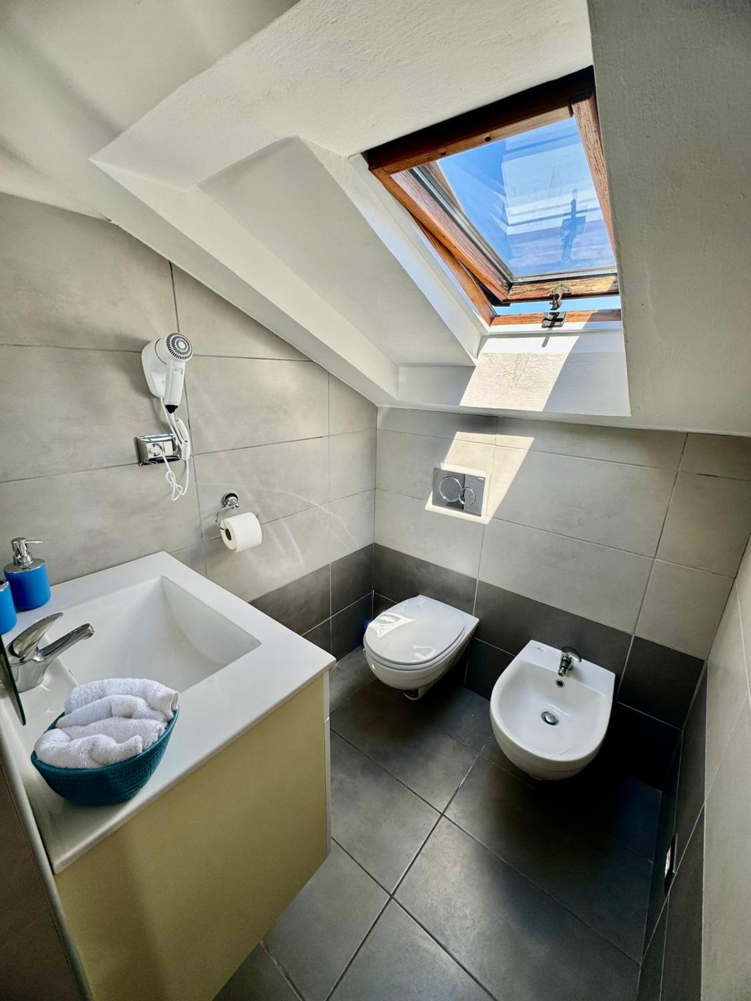 Sky Loft Appartement Alba  Buitenkant foto